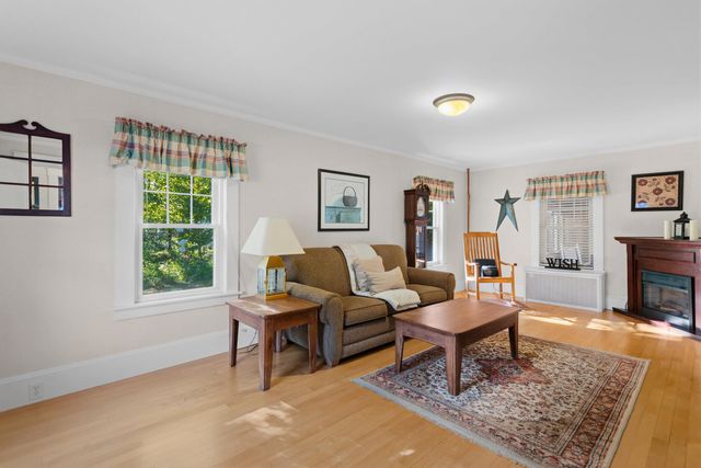 29 Roger Avenue, Concord, NH 03301