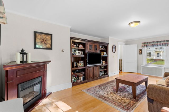 29 Roger Avenue, Concord, NH 03301