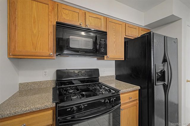 261 Ruth Court, Middletown, NY 10940