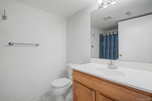 261 Ruth Court, Middletown, NY 10940