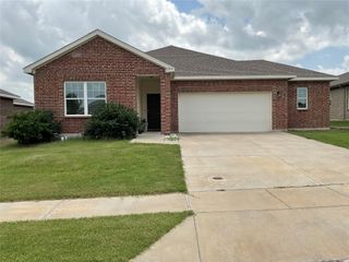 304 Gypsum Lane, Glenn Heights, TX 75154