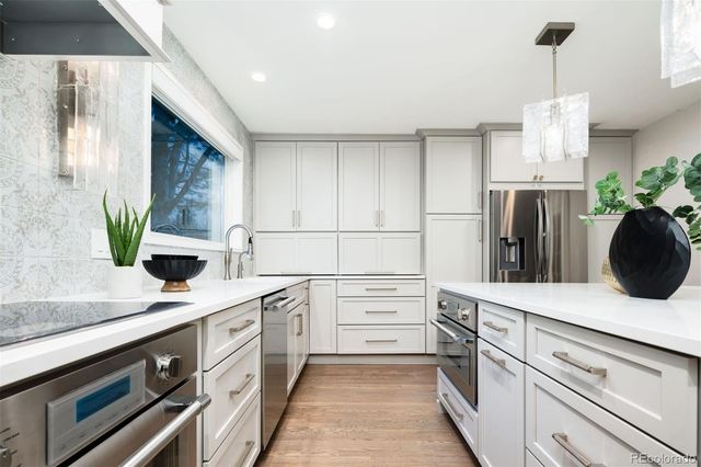 7743 S Jersey Way, Centennial, CO 80112