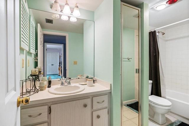 1170 6th Avenue 11D, Vero Beach, FL 32960