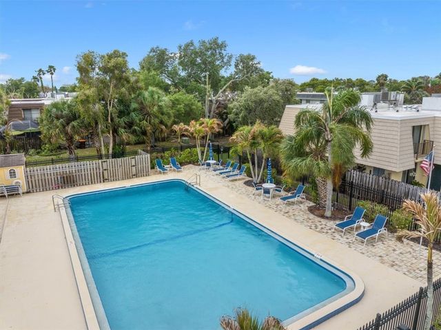 1170 6th Avenue 11D, Vero Beach, FL 32960