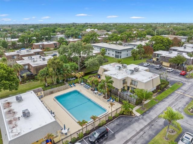 1170 6th Avenue 11D, Vero Beach, FL 32960