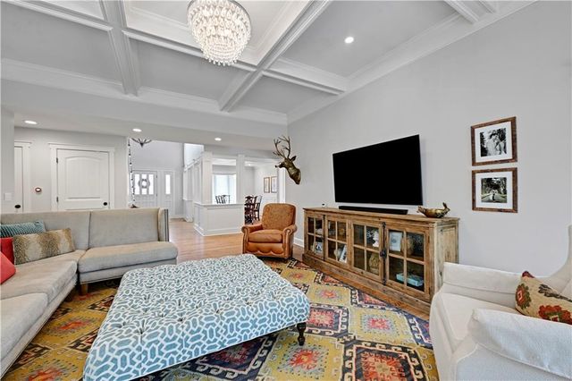 12321 Fairway Road, Leawood, KS 66209