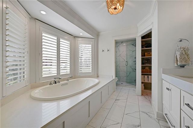 12321 Fairway Road, Leawood, KS 66209