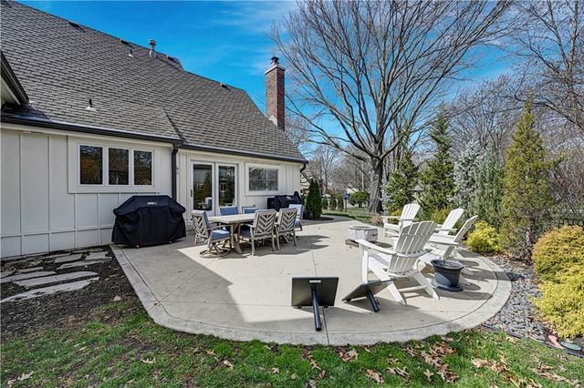 12321 Fairway Road, Leawood, KS 66209
