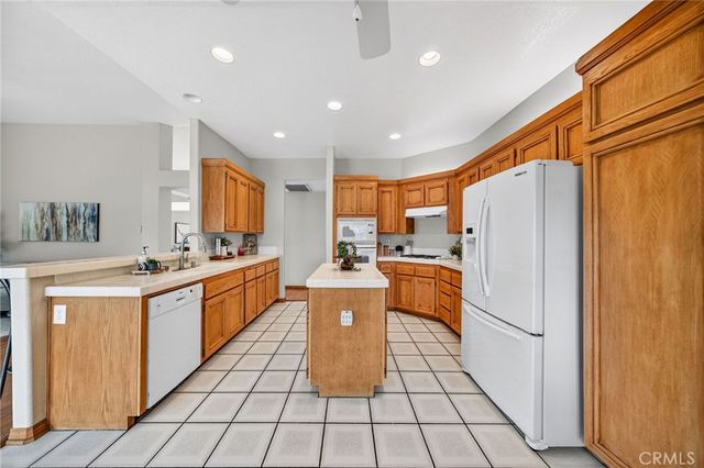 23045 Sweetbay Circle, Wildomar, CA 92595
