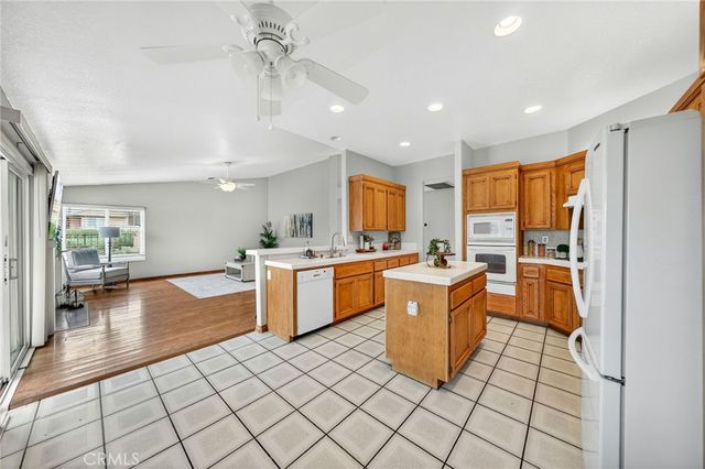 23045 Sweetbay Circle, Wildomar, CA 92595