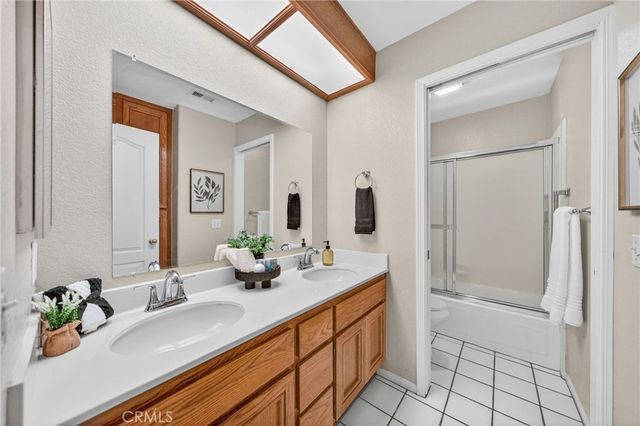 23045 Sweetbay Circle, Wildomar, CA 92595