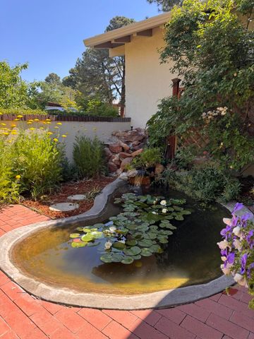7704 Spring Avenue NE, Albuquerque, NM 87110