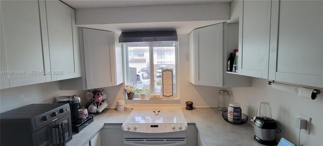 11396 SW 65th St, Miami, FL 33173