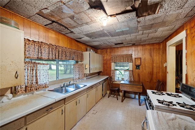 5303 N Arkansas Avenue, Russellville, AR 72802