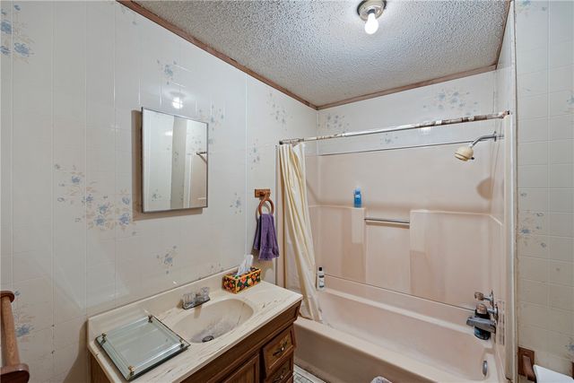 5303 N Arkansas Avenue, Russellville, AR 72802