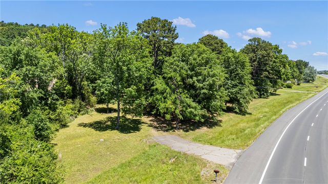5303 N Arkansas Avenue, Russellville, AR 72802