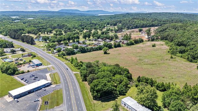5303 N Arkansas Avenue, Russellville, AR 72802
