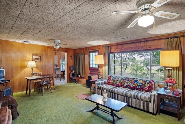 5303 N Arkansas Avenue, Russellville, AR 72802