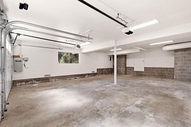 775 W California Way, Woodside, CA 94062