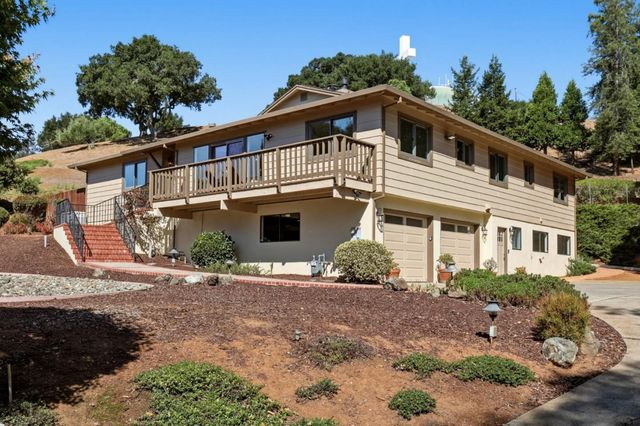 775 W California Way, Woodside, CA 94062