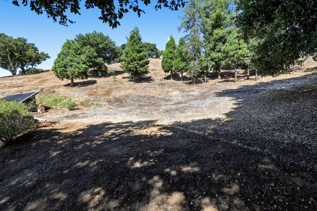 775 W California Way, Woodside, CA 94062