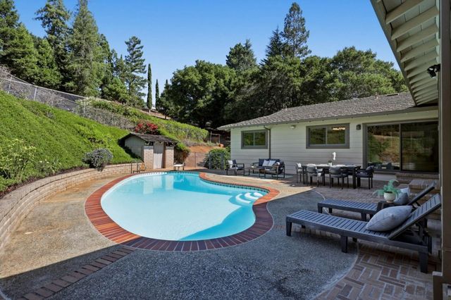 775 W California Way, Woodside, CA 94062
