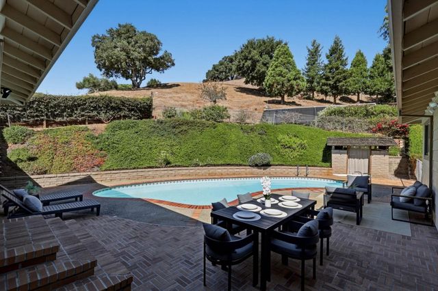 775 W California Way, Woodside, CA 94062
