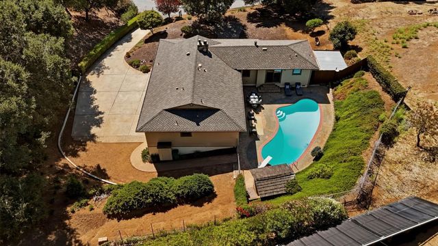 775 W California Way, Woodside, CA 94062