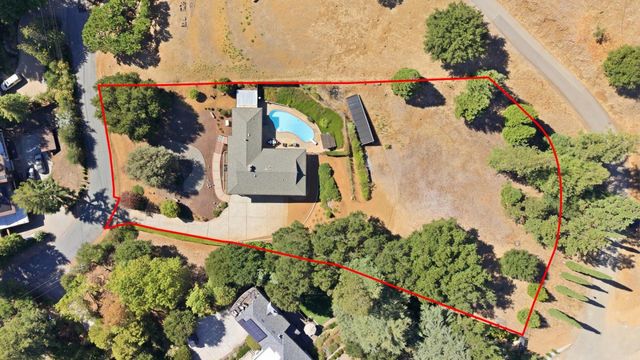 775 W California Way, Woodside, CA 94062