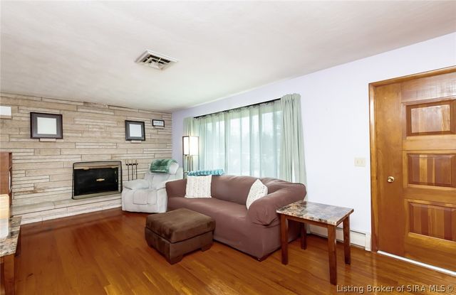 9007 County Road 403, Charlestown, IN 47111