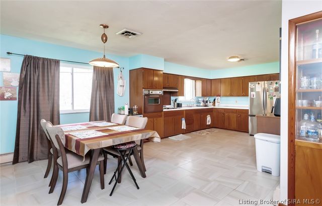 9007 County Road 403, Charlestown, IN 47111