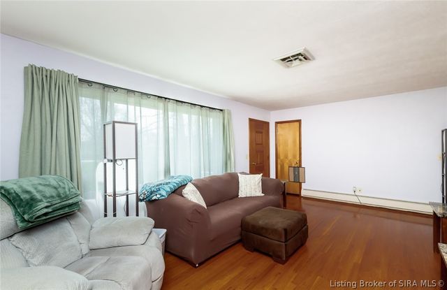 9007 County Road 403, Charlestown, IN 47111