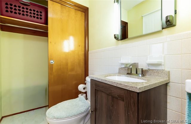 9007 County Road 403, Charlestown, IN 47111