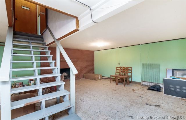 9007 County Road 403, Charlestown, IN 47111