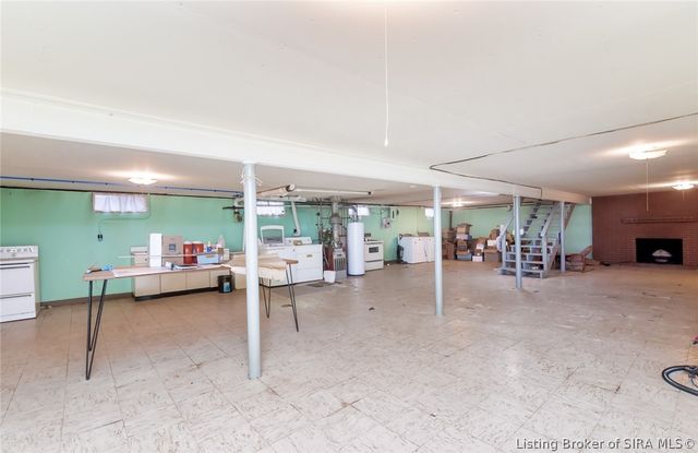 9007 County Road 403, Charlestown, IN 47111