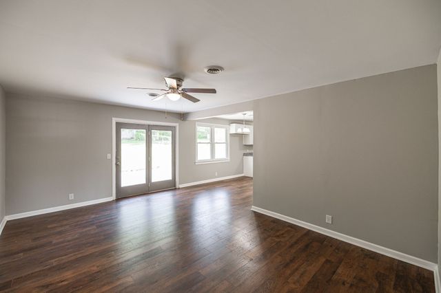 196 Evergreen Cir, Hendersonville, TN 37075