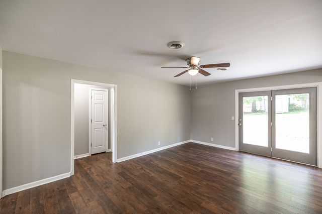 196 Evergreen Cir, Hendersonville, TN 37075