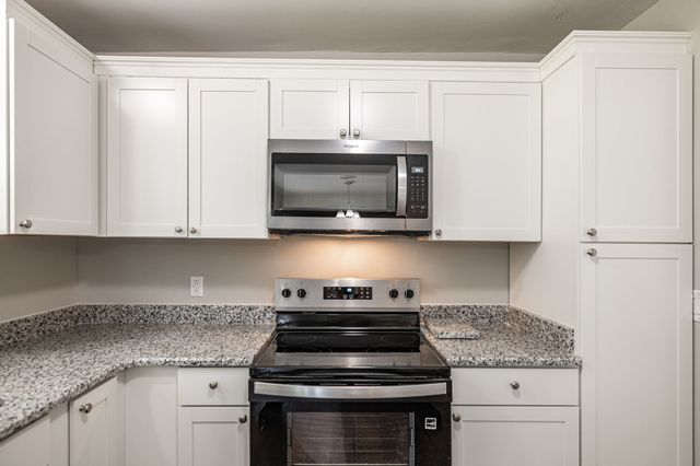 196 Evergreen Cir, Hendersonville, TN 37075