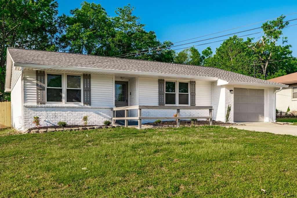 196 Evergreen Cir, Hendersonville, TN 37075
