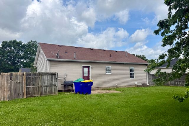 1226 Derek Dr, Franklin, KY 42134