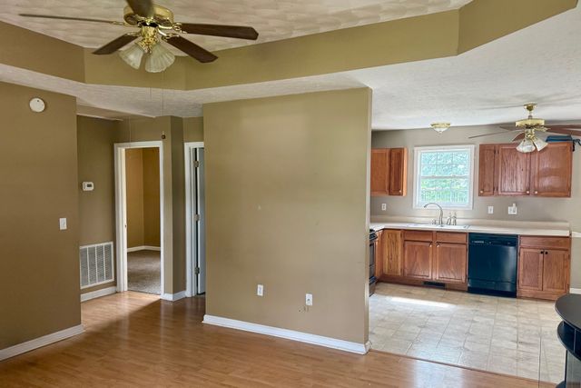 1226 Derek Dr, Franklin, KY 42134