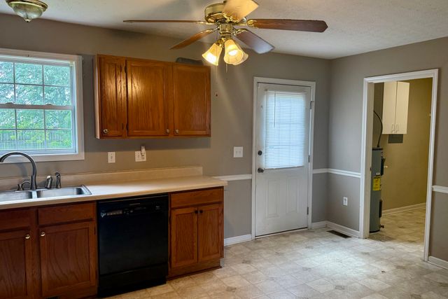 1226 Derek Dr, Franklin, KY 42134