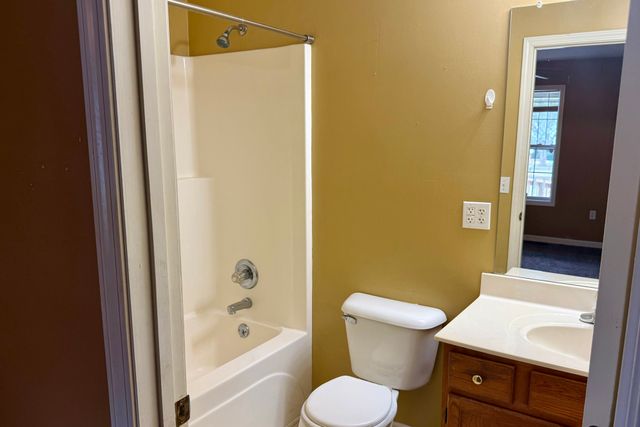 1226 Derek Dr, Franklin, KY 42134