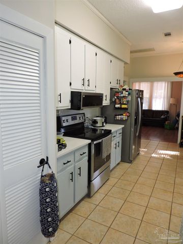 1704 E Lee St, Pensacola, FL 32503