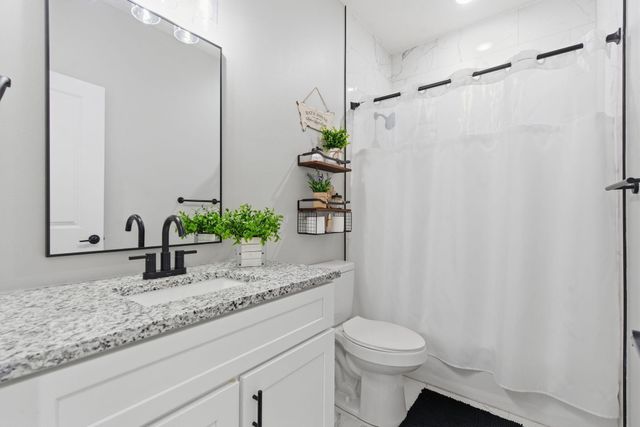 161 E Chloe Lane, Republic, MO 65738