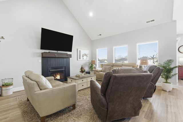 161 E Chloe Lane, Republic, MO 65738