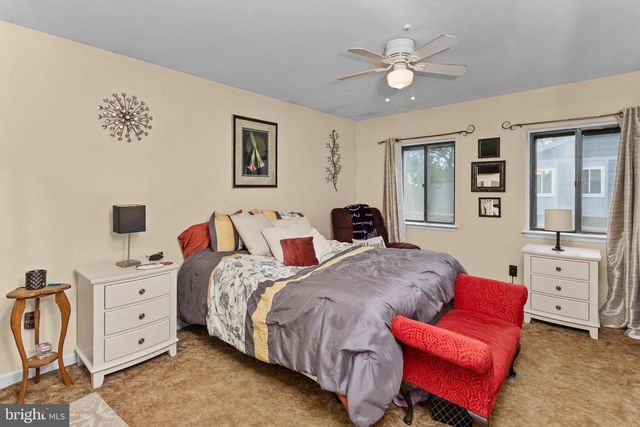 20 MAPLEWOOD, West Deptford, NJ 08066