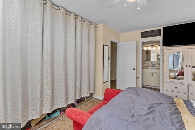20 MAPLEWOOD, West Deptford, NJ 08066