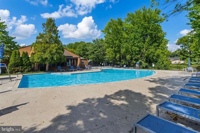 20 MAPLEWOOD, West Deptford, NJ 08066