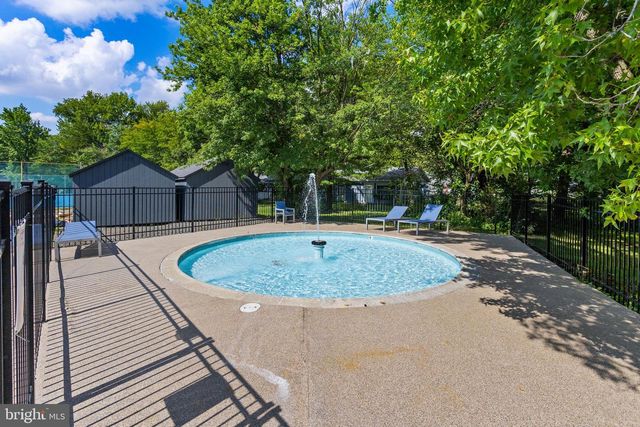 20 MAPLEWOOD, West Deptford, NJ 08066